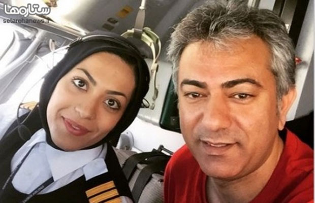 سلفی بازیگر مرد ایرانی با خلبان زن در کاکپیت/عکس
