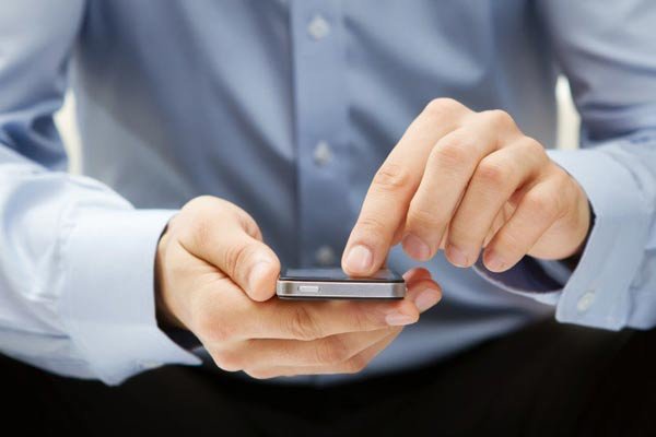 تصویب عدم استفاده مسئولان از گوشی هوشمند