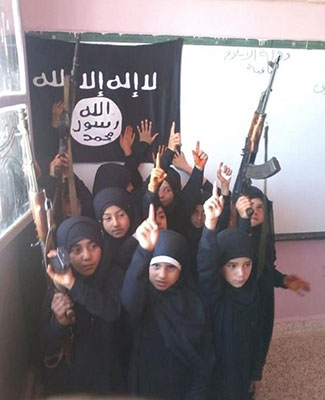 عکس/دختر بچه های داعشی