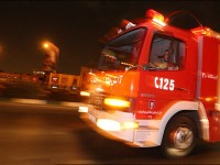 نجات ۹ شهروند از میان شعله های آتش