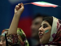 عکس ویژه فدراسیون جهانی والیبال از تماشاگر دختر طرفدار ایران