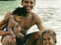 انتشار عکس برهنه اوباما و دخترانش توسط میشل اوباما