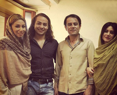 رحیم نوروزی، بازیگر کهنه کار تلویزیون و تئاتر در کنار همسر محترم و دو تن از دوستان