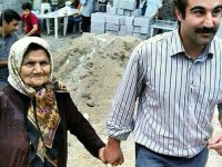 محسن تنابنده و «عسل خاله» دست در دست هم در پشت صحنه پایتخت 4