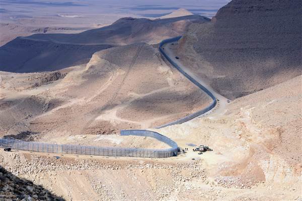 دیوار حائل اسرائیلی ها از ترس داعش