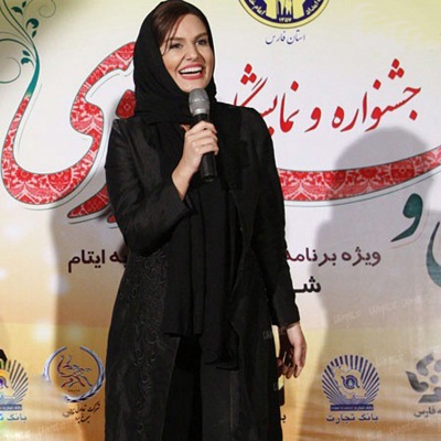 رز رضوی در یک جشنواره خیریه در شیراز