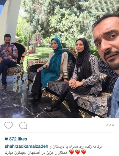 سلفی نیما کرمی با حدیث میرامینی و شهرزاد کمالزاده در پشت صحنه یک برنامه تلویزیونی