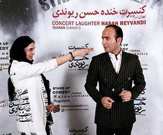 کول بازی (Cool) لیلا بلوکات در حاشیه کنسرت خنده حسن ریوندی