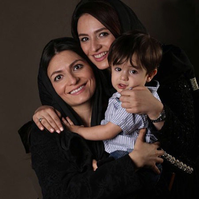 گلاره عباسی در کنار خواهر و خواهر زاده اش