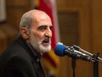 شریعتمداری: ایران فقط تهران نیست