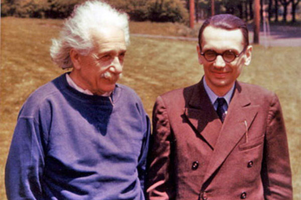 پروفسور حسابی عکسی با اینشتین ندارد