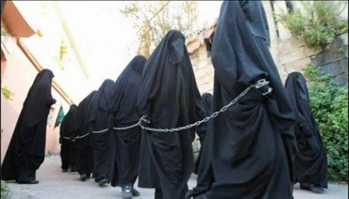 تصاویر فروش دختران ایزدی توسط داعش