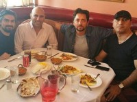 حمید فرخ نژاد، بهرام رادان و دوستان در یک رستوران
