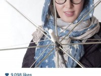 عکس آتلیه ای لیلا بلوکات با اسکلت یک چتر