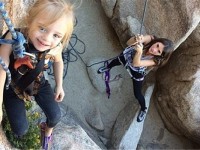 دختر ۳ساله‌ قله‌های آمریکا را فتح می‌کند + عکس