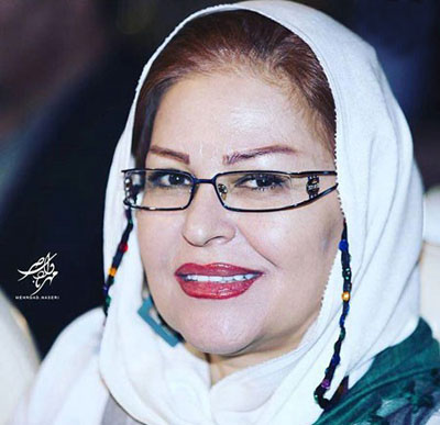 اکرم خانم محمدی در یک مراسم