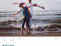عکس هنری سهیلا هادی زاده بازیگر سریال های تلویزیونی در کنار دخترش در لب دریا