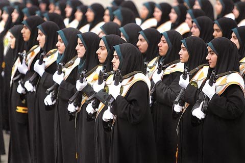 ایران چند «پلیس زن» دارد؟