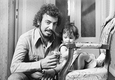 لیلا حاتمی کوچولو در کنار پدر بزرگوارش استاد علی حاتمی