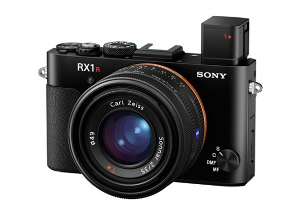 معرفی دوربین سونی RX10 III