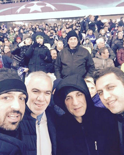 سلفی اقایان در استادیوم دیناموکیف در جریان بازی این تیم با چلسی در چارچوب لیگ قهرمانان اروپا