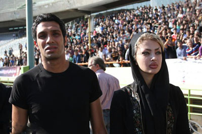 سپهر حیدری به همراه همسرش در این مراسم شرکت کرده بود