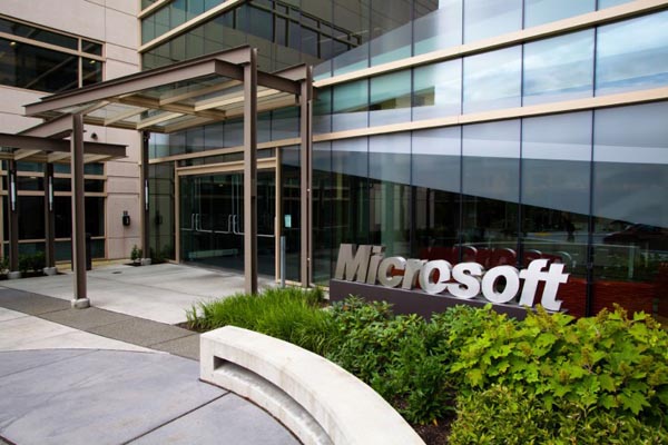 مایکروسافت 1000 کارمند خود را اخراج کرد