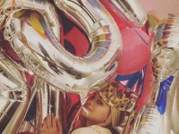 «ریتا اورا» تولد 25 سالگی خود را جشن گرفت