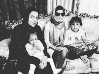 مریم حیدرزاده ترانه سرای نامی کشورمان به دیدار خانواده مرحوم هادی نوروزی رفته بود