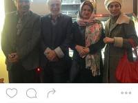 مهدی میامی در کنار سعید امیرسلیمانی و همسرش در حاشیه نشست خبری سریال شهرزاد