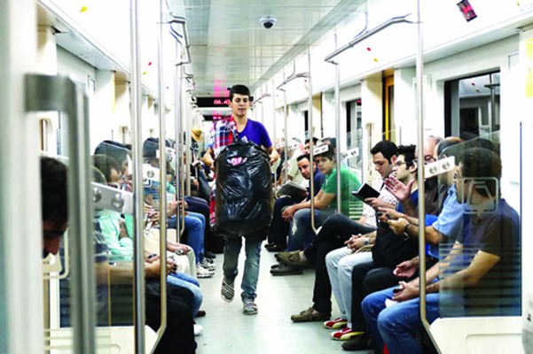 جنجال انتشار عکس مصرف موادمخدر در مترو