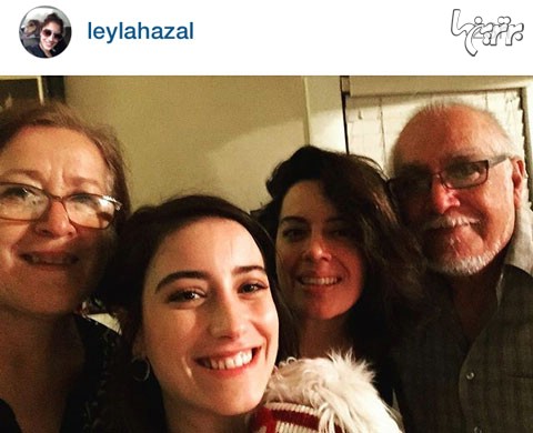«هازال کایا» که این روزها در آمریکا به سر می برد، در کنار خانواده آمریکایی خودش روز شکرگزاری را جشن گرفت