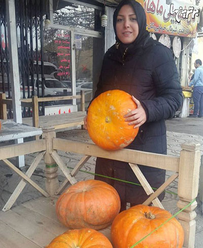 المیرا شریفی مقدم گوینده اخبار صدا و سیما با حدود یک ماه تاخیر به استقبال هالووین رفت!