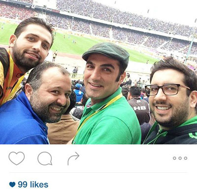 امید حاجیلی، کوروش سلیمانی، علی صالحی و محسن افشانی از هنرمندان حاضر در استادیوم آزادی بودند
