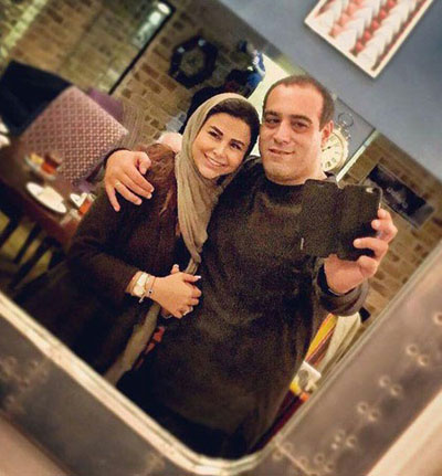 سلفی آینه ای امیریل ارجمند و همسرش یاسمینا باهم در خانه شان