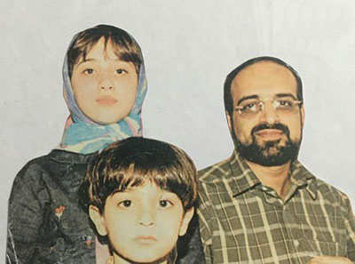 عکسی از دکتر محمد اصفهانی در کنار فرزندانش، مربوط به سال های نه چندان دور
