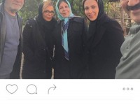 سلفی مهران غفوریان با کنار لیلا اوتادی، پوراندخت مهیمن، همسرش و عمو سیروس گرجستانی که نگاه جذابش کل عکس را تحت تاثیر قرار داده است!