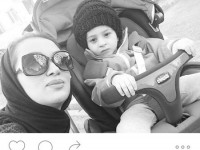 سلفی مادر و پسری روناک یونسی و مهرسام کوچولو. پس از تفریح و گردشِ دونفره شان