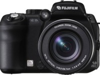Fujifilm چهار دوربین دیجیتال برای کاربران خانگی عرضه کرد