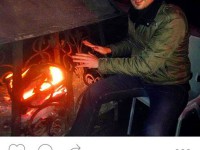 گرم شدن کنار آتشِ باربیکیو در تراس ویلای شخصی در شمال جزو «ساده ترین» کار ها نزد حافظ ناظری است