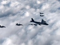 فیلم/ پرواز بمب افکن های آمریکایی در نزدیکی مرز کره شمالی