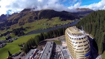 هتلی به شکل تخم طلا در سوئیس/ عکس