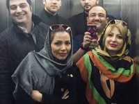 بازیگر معروف و همسرش در آسانسور