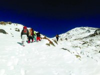 نجات ١٠ کوهنورد در دمای منفی ٣٠ درجه
