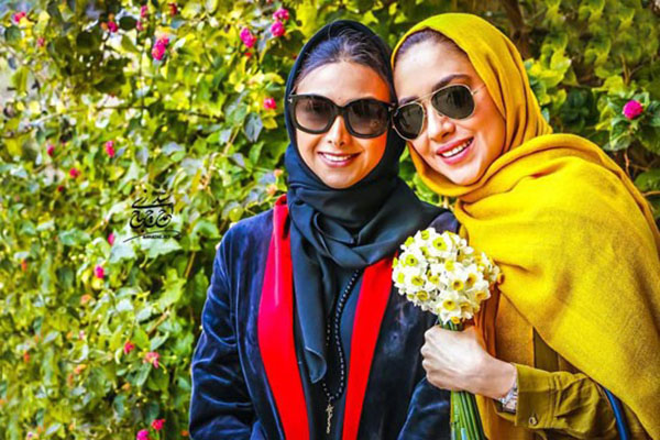 عکس خوش آب و رنگِ بهاره کیان افشار و آزاده صمدی در پشت صحنه برنامه «خوشا شیراز»