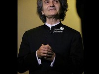 استاد شهرداد روحانی، پس از رهبری یکی از بی‌نظیر ترین ارکستر سمفونیک های تهران در سال های اخیر، در اجرای مربوط به جشنواره موسیقی فجر