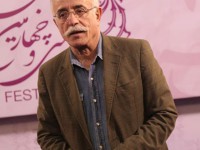 استاد عبدالله اسکندری در مقابل دوربین های مستقر در کاخ جشنواره
