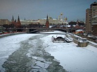 فیلم/ بی خانمان های مسکو از فرط سرما به تونل های فاضلاب پناه بردند