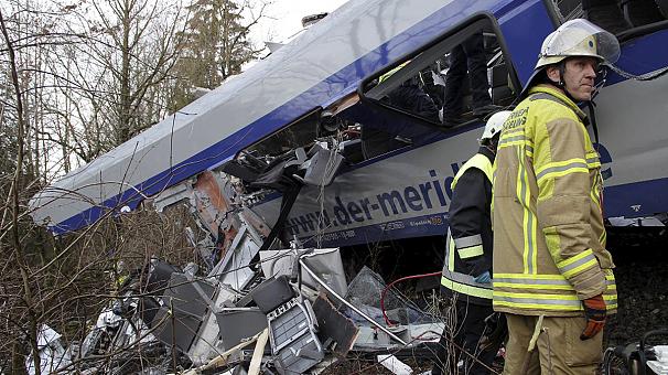 فیلم/ افزایش تعداد قربانیان تصادف دو قطار در آلمان