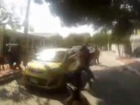 فیلم/ دستگیری و ضرب و شتم مظنونین به سرقت توسط پلیس کلمبیا